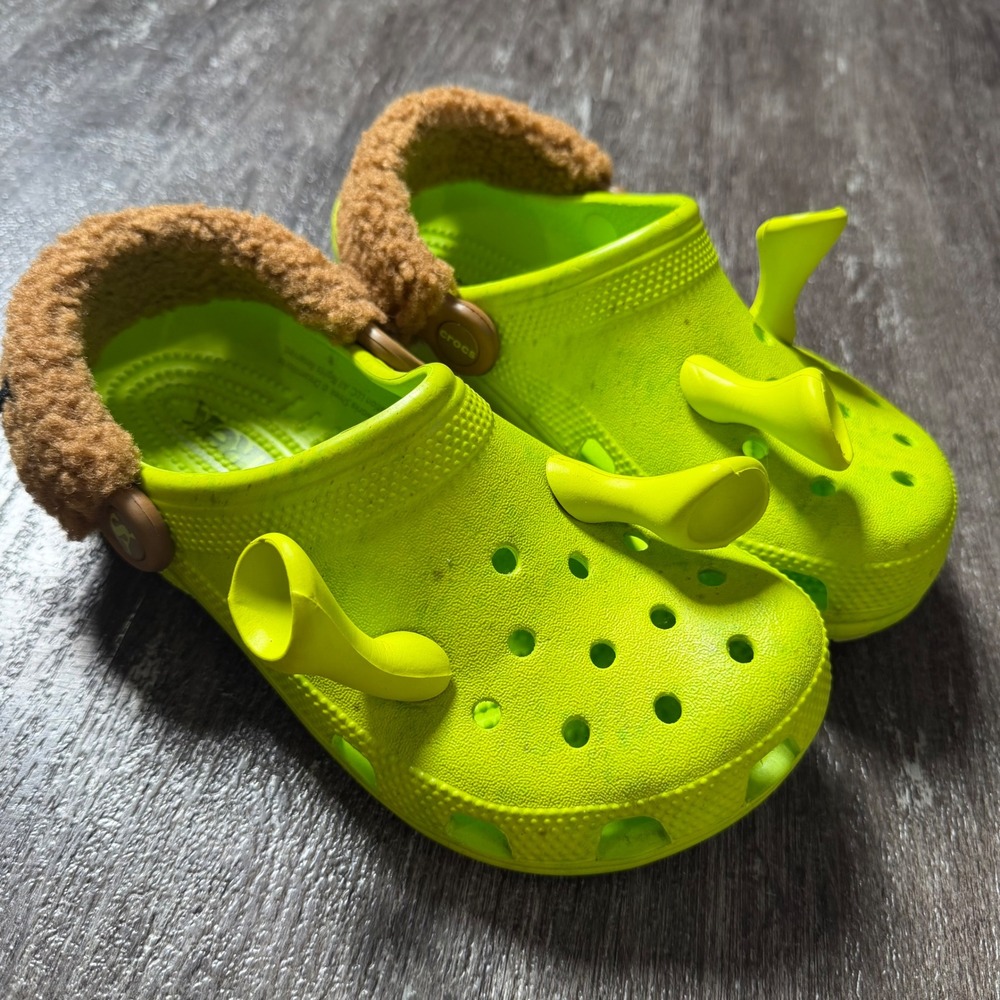 Crocs Classic Clog Shrek Mens 4 Womens 6 Lime Green Fuzzy Strap 3D Jibbitz Shoes